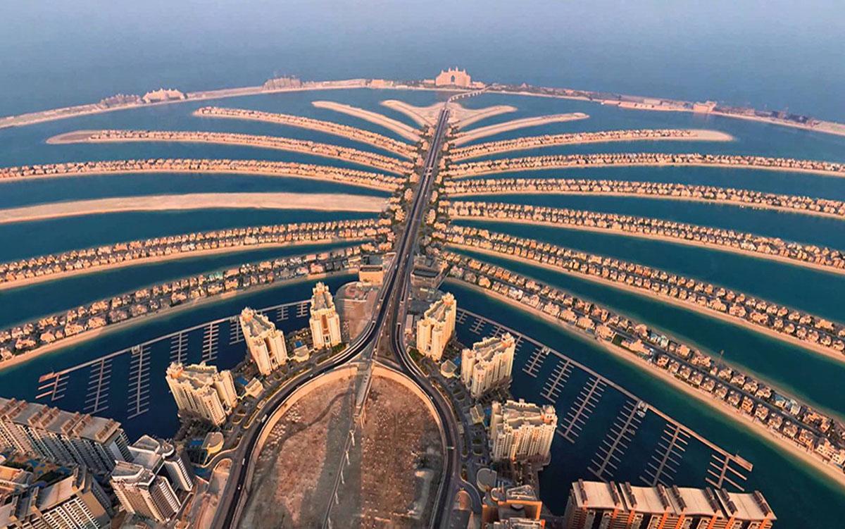 Best Areas to Live in Dubai for Expats PALM JUMEIRAH
